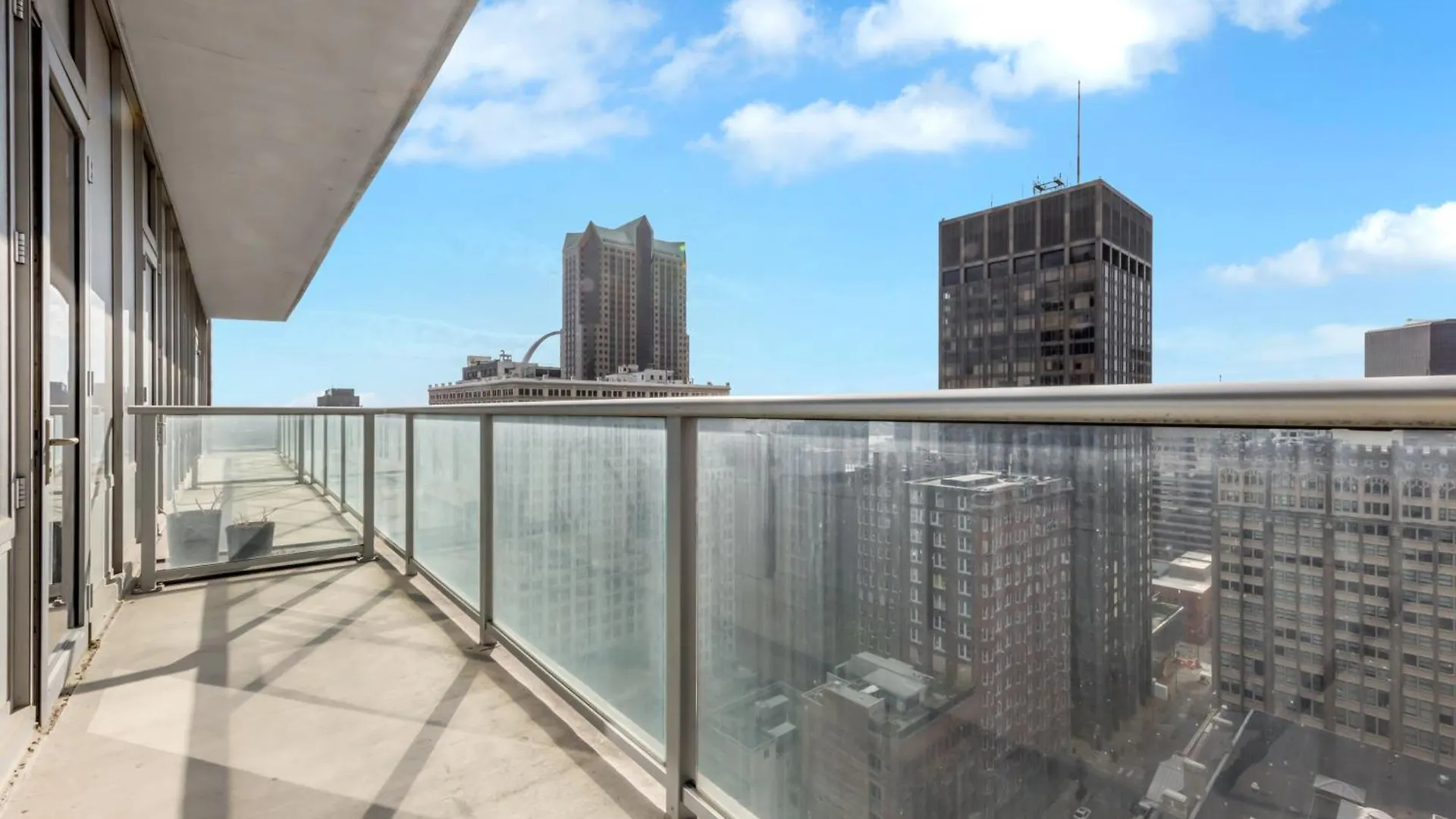 Towers 2103 I Luxury I Stunning Views! Apartment Saint Louis United States